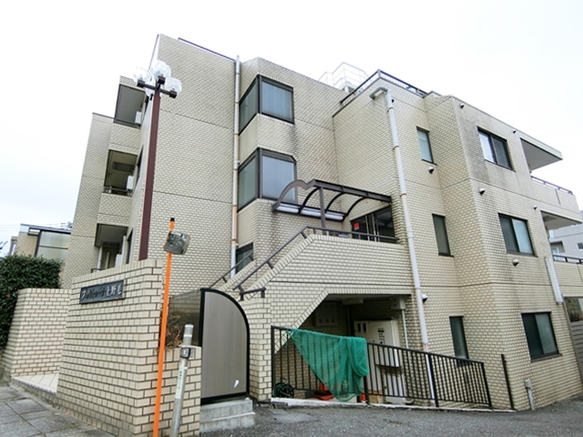 川沿いをお散歩 402の外観