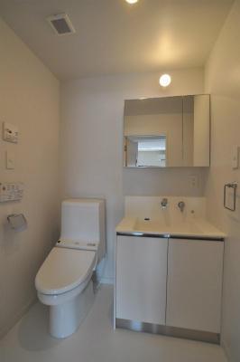 おしゃれな広い1R 204の内観