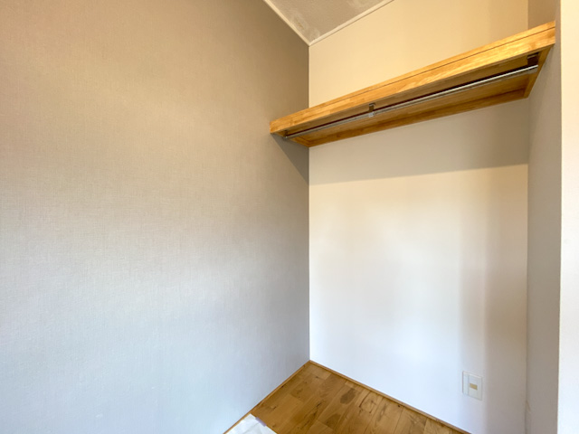 ひとつ上のワンルーム 303の内観