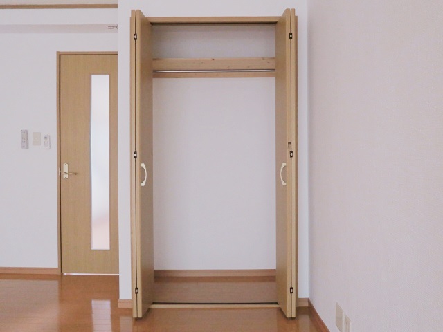 神宮の森に近い１Ｋ 406の内観