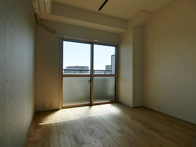 上品で落ち着いたリノベ 901の内観