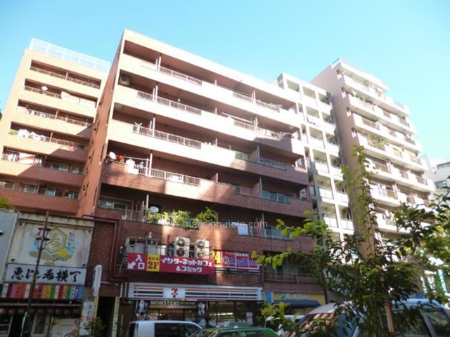 緑が見える広い部屋 603の外観