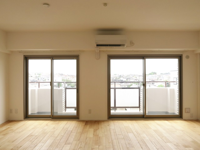 うれしい20帖リビング 303の内観