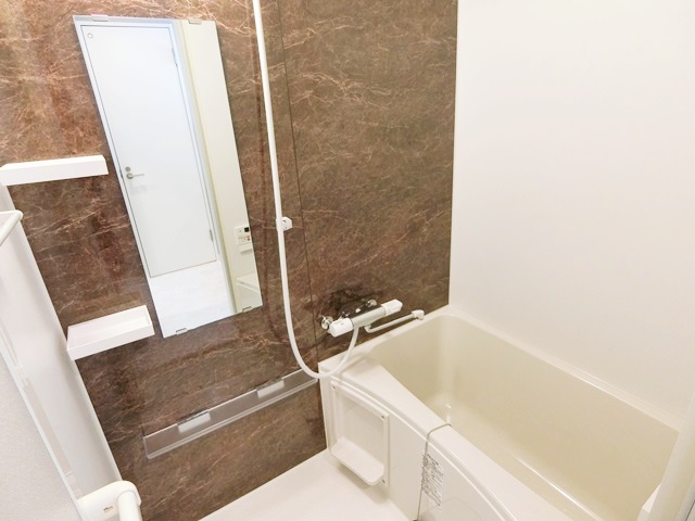 まるまるきらきら 201の内観