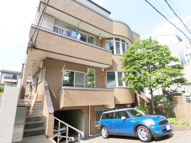 まるまるきらきら 201の外観