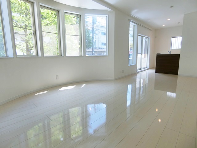 まるまるきらきら 201の内観