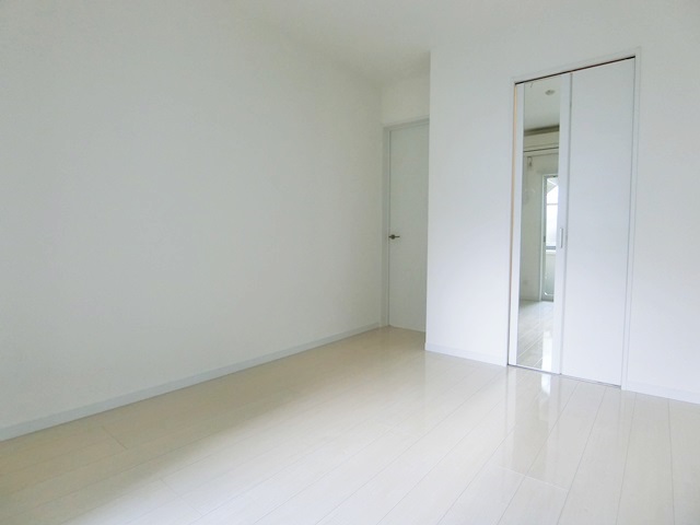 まるまるきらきら 201の内観