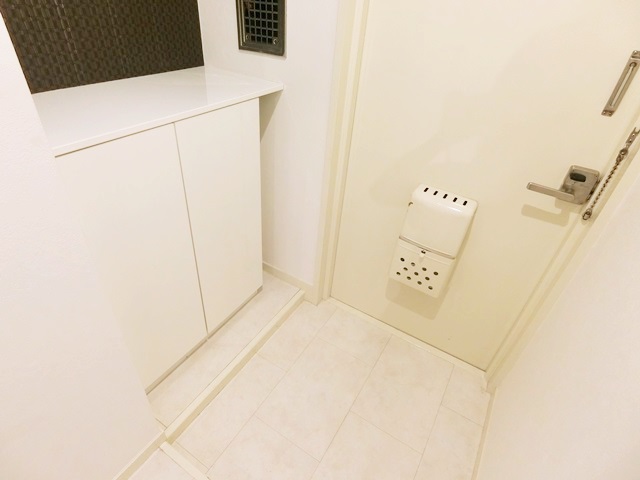シャンデリアの下で 1005の内観