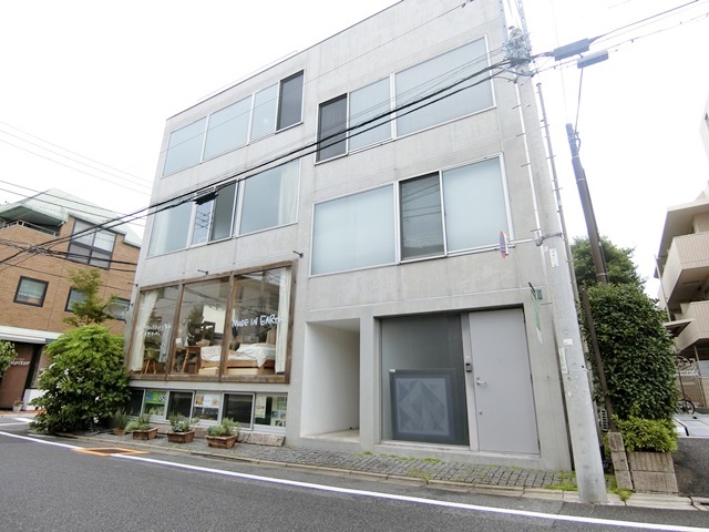 ガラス張りのバスルーム 201の外観