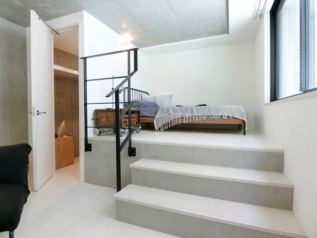 小上がりベッドスペース 101の内観