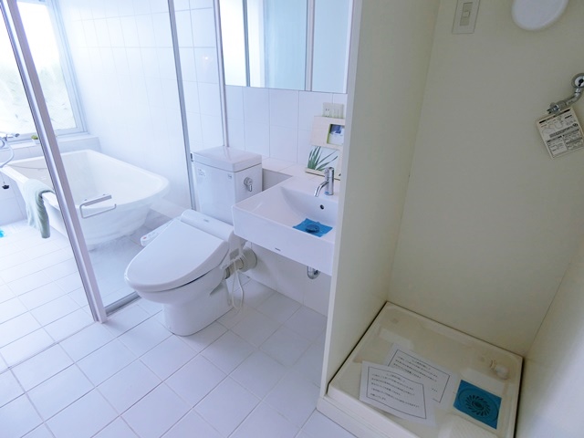 太陽たっぷりバスタイム 106の内観