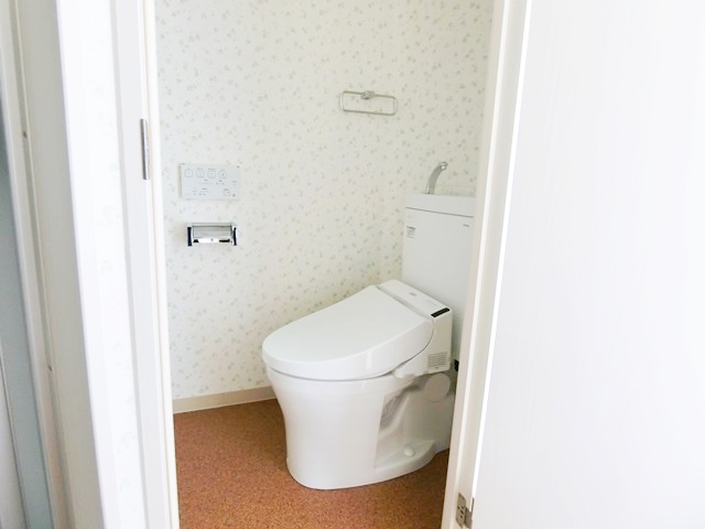 バルコニーだらけ！ 305の内観