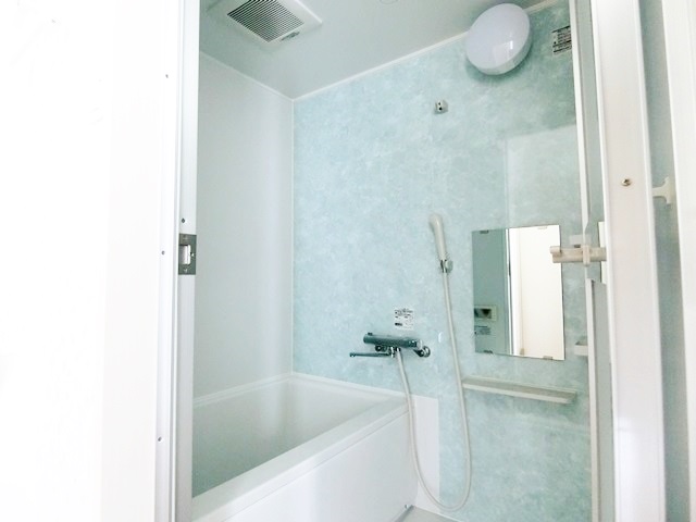 バルコニーだらけ！ 305の内観