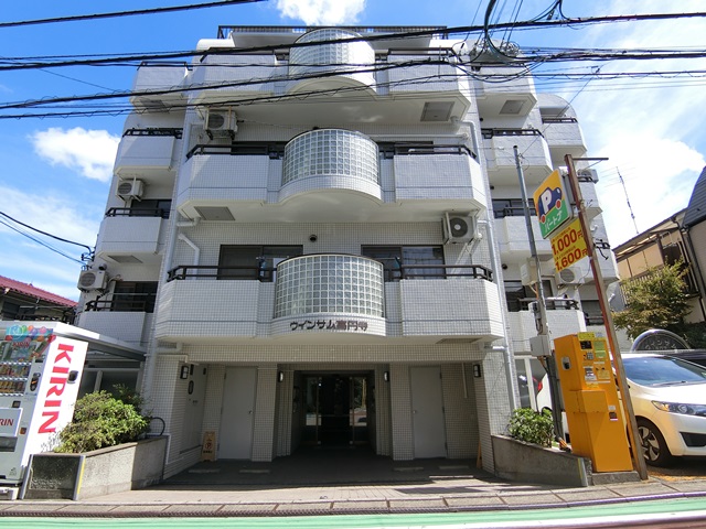 バルコニーだらけ！ 305の外観