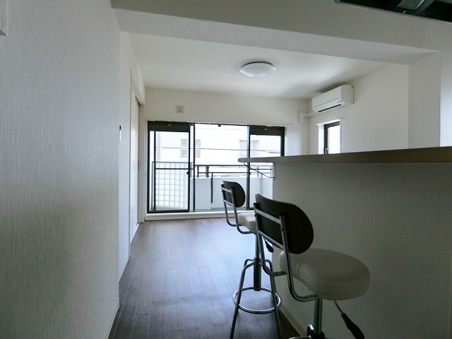 バルコニーだらけ！ 305の内観