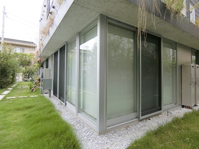 お庭をぐるっと、ぐるり G1の内観