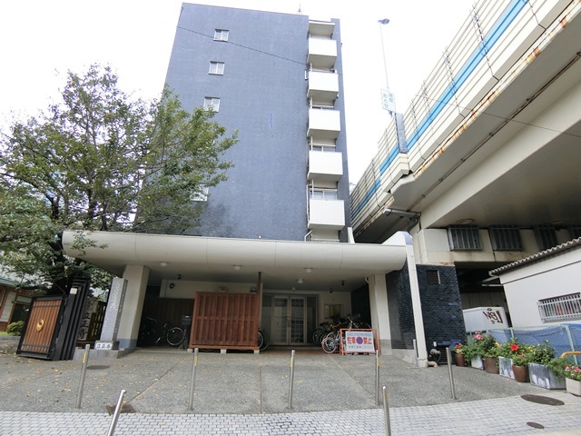 土間つき見晴らしルーム 602の外観