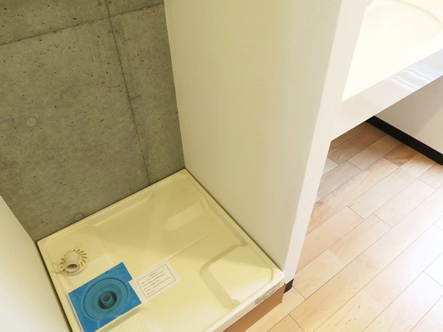都会の空に浮かぶ 1201の内観