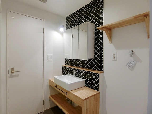 アウトドアリビング 102の内観