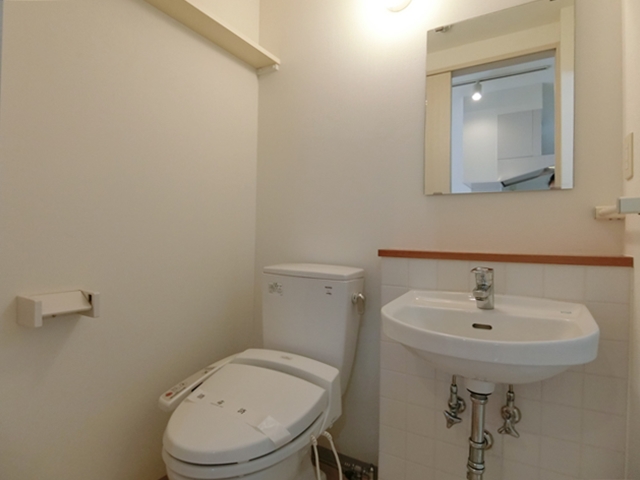 妥協しないシロカネーゼ 304の内観