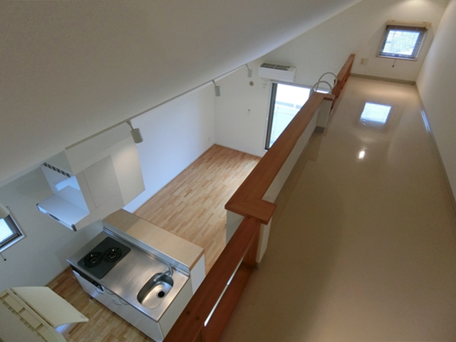 妥協しないシロカネーゼ 304の内観