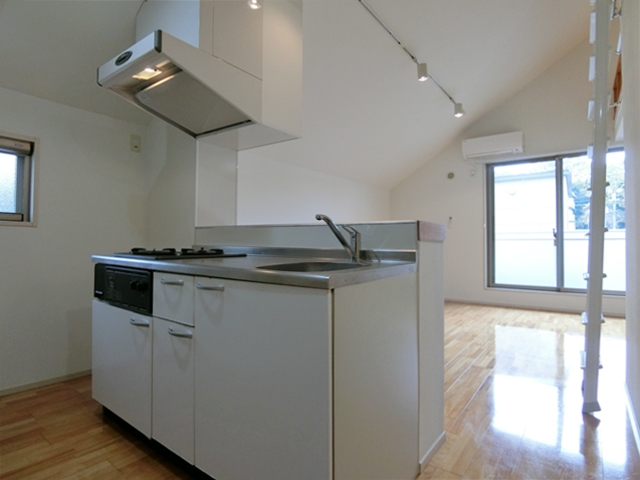 妥協しないシロカネーゼ 304の内観