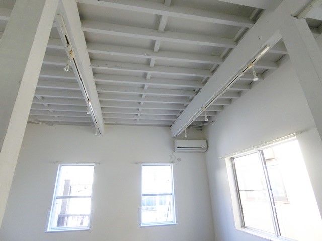 レトロリビングと茶室 201の内観