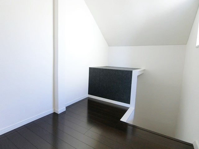 レトロリビングと茶室 201の内観