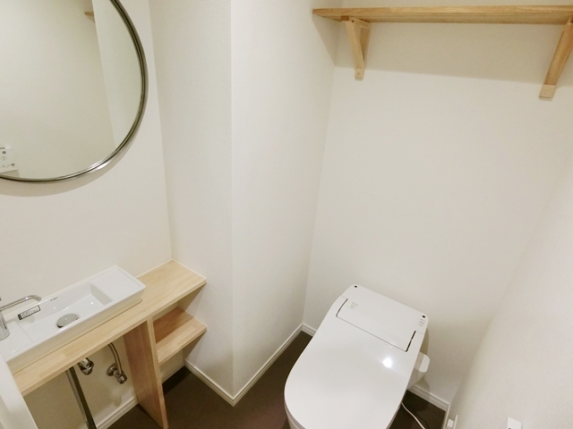 団地を彷彿させる 203の内観