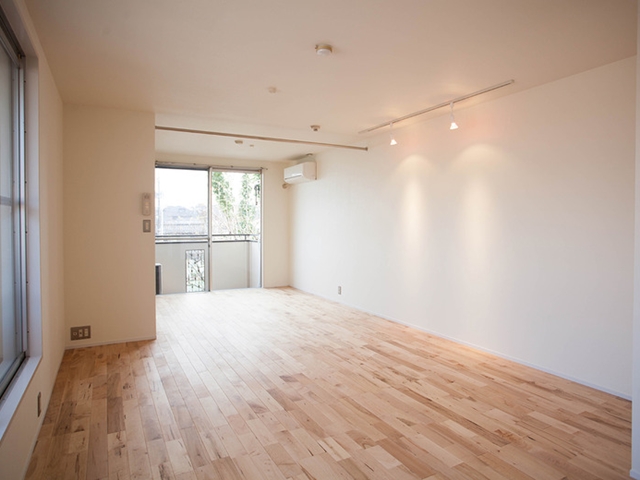 四季の移ろいを感じて 201の内観