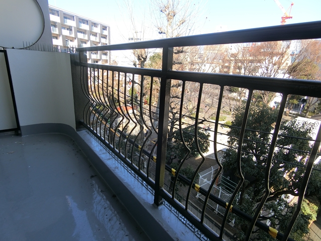 公園ビュー白いお部屋② 402の内観
