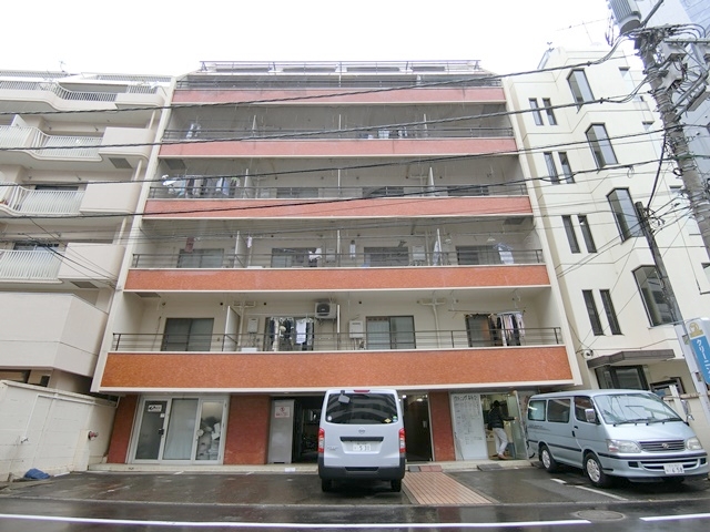 夢の新宿暮らし！ 401の外観