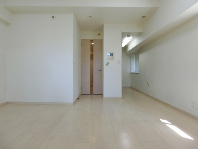 緑が見えるバルコニー 204の内観