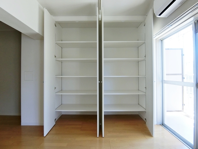 ニワアリマス 107の内観