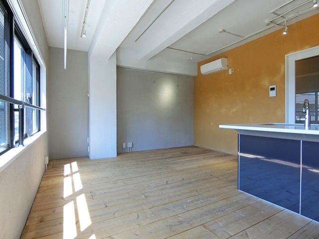 手間暇かけてます。 304の内観