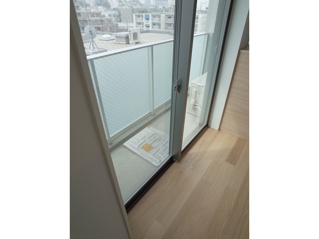 Lの世界 402の内観