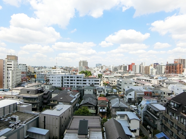 一つ上行く 1105の内観