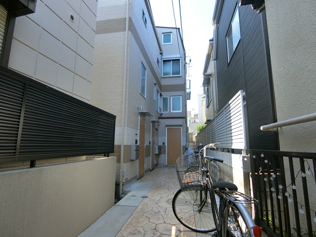 天井高!天窓風ロフト 102の外観