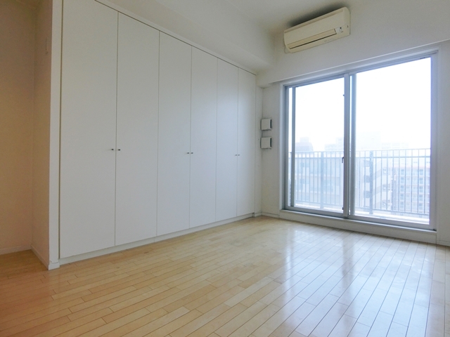 静けさを求めて 807の内観