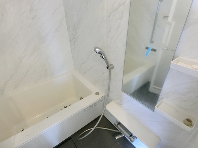 都立大ヒルズに住まう。 604の内観