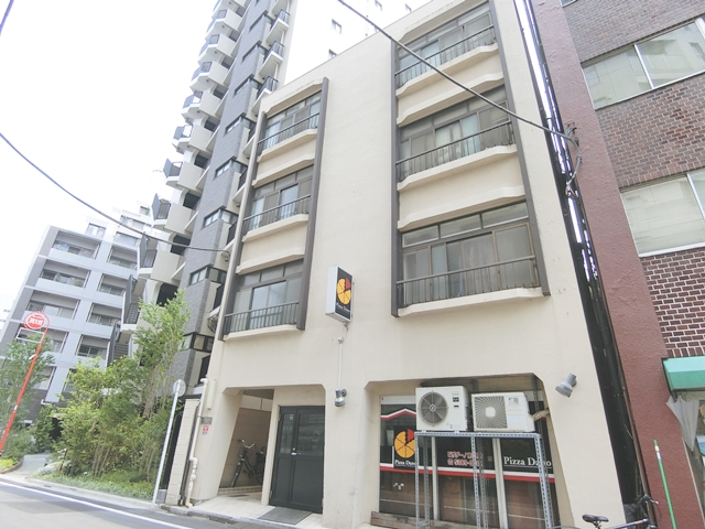 この古さこそ価値！ 303の外観