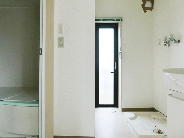 人気の街と間取りで暮らす 201の内観
