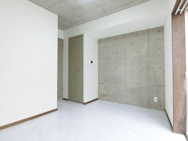 コンクリートの館 303の内観