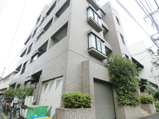 王道シンプルに彩りを 303の外観