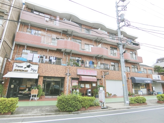 新婚さ～ん 403の外観
