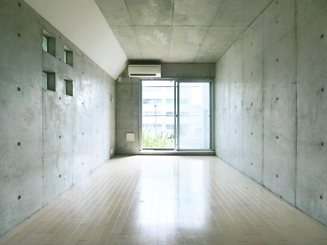 サンカク、三角、△！ 403の内観