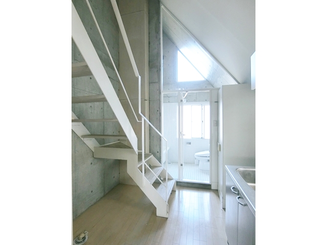 サンカク、三角、△！ 403の内観