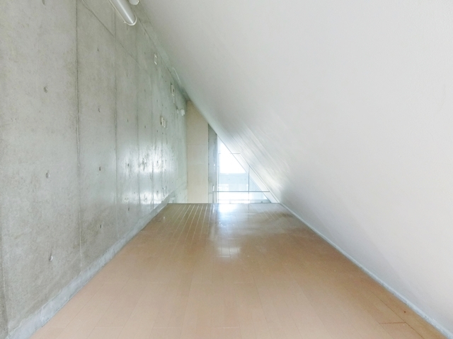 サンカク、三角、△！ 403の内観