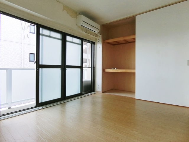 広々暮らせそうな空間 401の内観