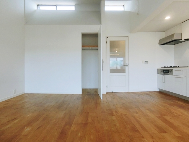 開放的な自然派リノべ 302の内観